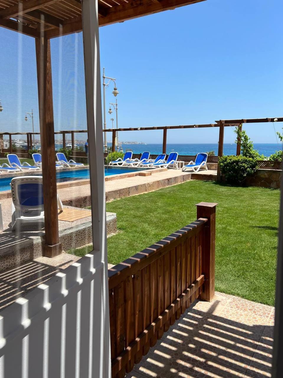 Serafy City Center Hostel And Pool For Foreigners Adults Only Hurghada Room photo